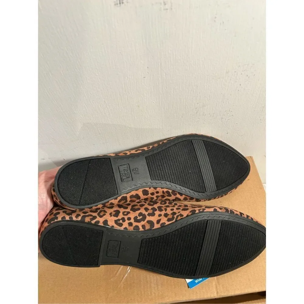 Time and Tru 9w animal print comfort flats shoes new